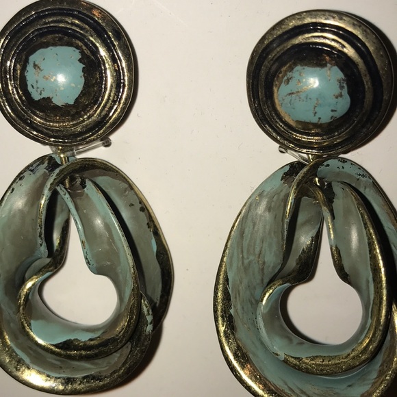 Zara Earrings - Picture 2 of 4